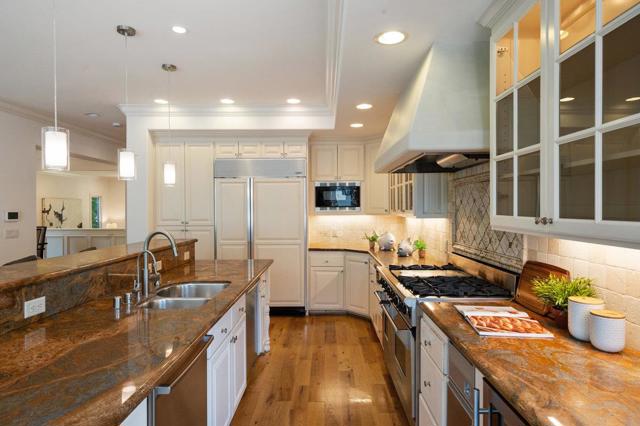 1509 Los Montes Drive, Burlingame CA: https://media.crmls.org/mediaz/43ae7f82-cdcb-4efa-b099-0d10c514b5f5.jpg