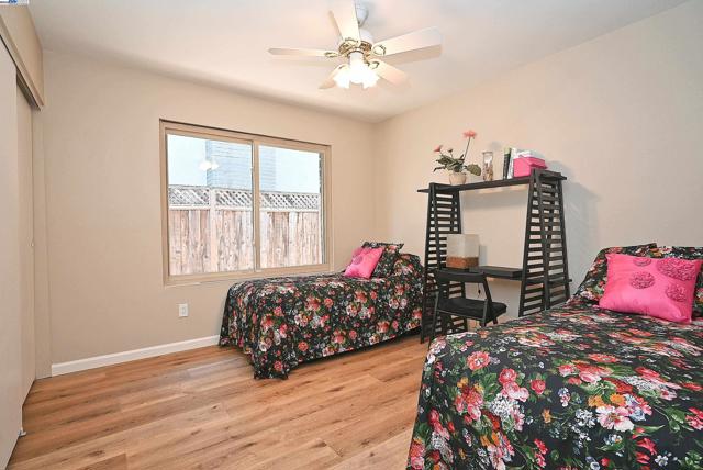 241 Belaire Ct, Danville CA: https://media.crmls.org/mediaz/43aed41d-f743-475f-a58f-681483066f29.jpg