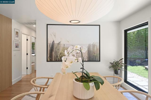 148 Draeger Drive, Moraga CA: https://media.crmls.org/mediaz/43af0d70-e3ab-4dc8-8280-30330133847e.jpg