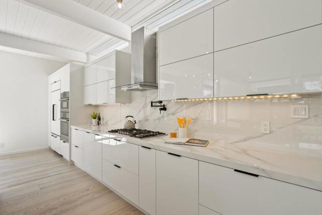 986 Loma Verde Avenue, Palo Alto CA: https://media.crmls.org/mediaz/43af8c6d-2fc2-48c5-961a-8c36baf8787f.jpg
