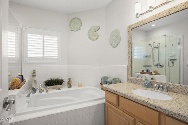 5270 W Wooley Road, Oxnard CA: https://media.crmls.org/mediaz/43afb986-5265-4f32-8ea2-3a59def5497b.jpg