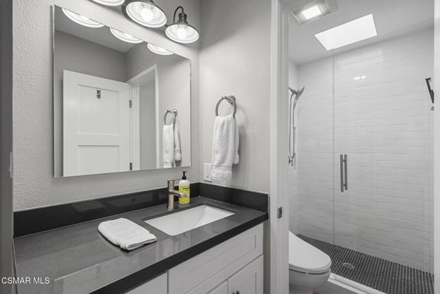 32140 Watergate Road, Westlake Village CA: https://media.crmls.org/mediaz/43b0c075-8b14-4eff-949c-9ef9f7e2d79a.jpg