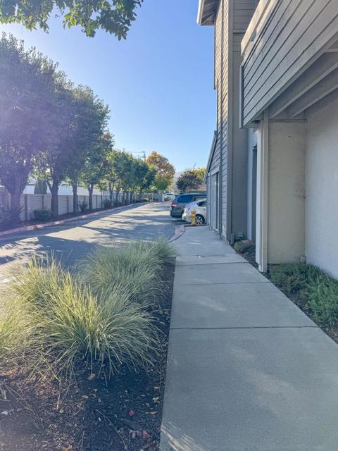 6923 Chantel Court, San Jose CA: https://media.crmls.org/mediaz/43b1492a-618c-460b-9e68-888f597a6a1d.jpg