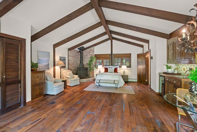 15745 Peach Hill Road, Saratoga CA: https://media.crmls.org/mediaz/43b1fbd7-c5c2-4132-930d-da4eb981e2a4.jpg
