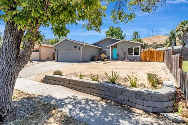 321 Vineyard Drive, San Jose CA: https://media.crmls.org/mediaz/43b283c2-007a-4aef-9ab5-5ade37588eca.jpg