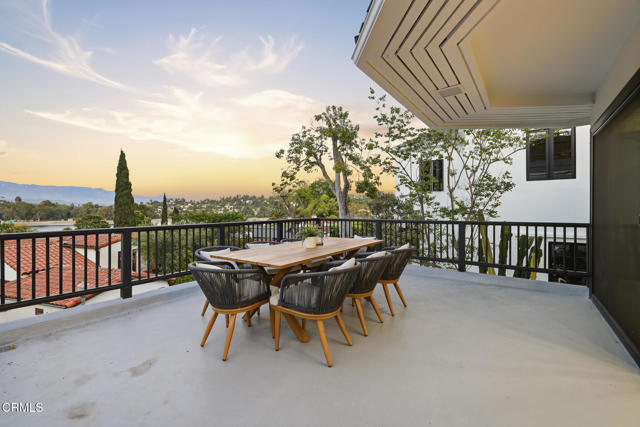 Detail Gallery Image 5 of 63 For 2001 Kenilworth Avenue Ave, Los Angeles,  CA 90039 - 4 Beds | 4 Baths