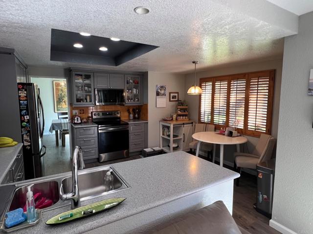 Detail Gallery Image 17 of 39 For 1760 Hampton Ct, Bonita,  CA 91902 - 3 Beds | 2/1 Baths