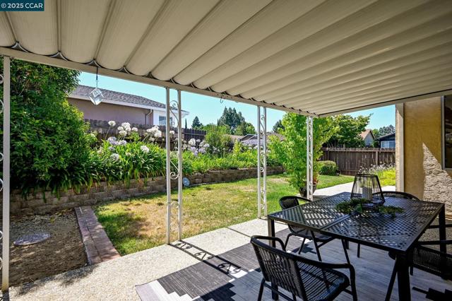 5040 Murchio Dr, Concord CA: https://media.crmls.org/mediaz/43b5dec1-25e8-466e-9aec-f426b6ed8ac4.jpg