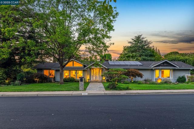 1023 White Gate Rd, Alamo CA: https://media.crmls.org/mediaz/43b5e5b9-d334-4e36-ab98-bb51a8c63966.jpg