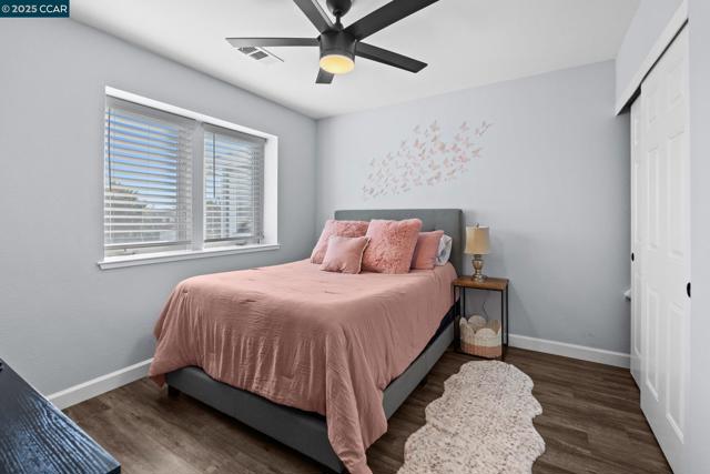 1627 Livingston Ln, Richmond CA: https://media.crmls.org/mediaz/43b67c5c-8da1-4a14-947d-8fbfdadf6639.jpg