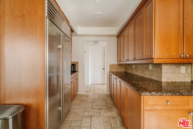 1835 Pandora Avenue, Los Angeles CA: https://media.crmls.org/mediaz/43b6ae20-bf91-4762-b233-ea20a5c24be0.jpg