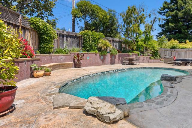 200 Cortez Street, Capitola CA: https://media.crmls.org/mediaz/43b718be-c338-4965-8c7a-f548221d2c9a.jpg
