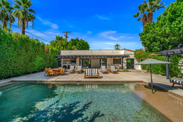 839 N Avenida Olivos, Palm Springs CA: https://media.crmls.org/mediaz/43b729a2-b26e-426a-bcfb-fdd42290ce4e.jpg