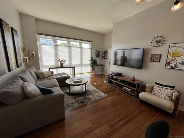 845 Fort Stockton Dr, San Diego CA: https://media.crmls.org/mediaz/43b729dd-d223-487a-8913-a80ee2f23b38.jpg