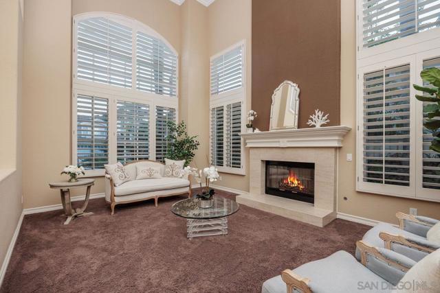 4798 Thurston Pl, San Diego CA: https://media.crmls.org/mediaz/43b86478-333c-4e3b-b2e1-0b7cac48f495.jpg