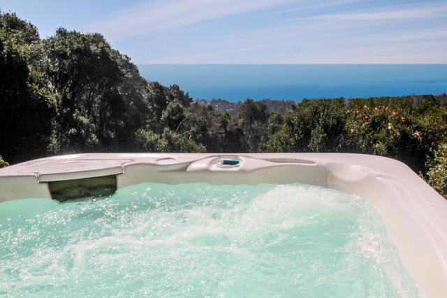 925 Skyward Drive, Aptos CA: https://media.crmls.org/mediaz/43b88f09-80fb-4dd3-b545-4805f7939b4e.jpg