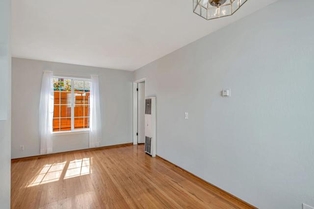 250 San Carlos Avenue, Redwood City CA: https://media.crmls.org/mediaz/43b92d73-1708-4f4e-a8ff-7aab5077a0c5.jpg