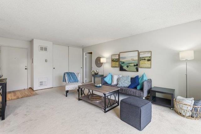 819 N Humboldt Street, San Mateo CA: https://media.crmls.org/mediaz/43baa927-abe8-4ce0-83f9-4724e2614871.jpg