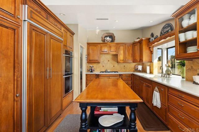 Detail Gallery Image 14 of 40 For 2028 Columbus Way, Vista,  CA 92081 - 2 Beds | 2 Baths