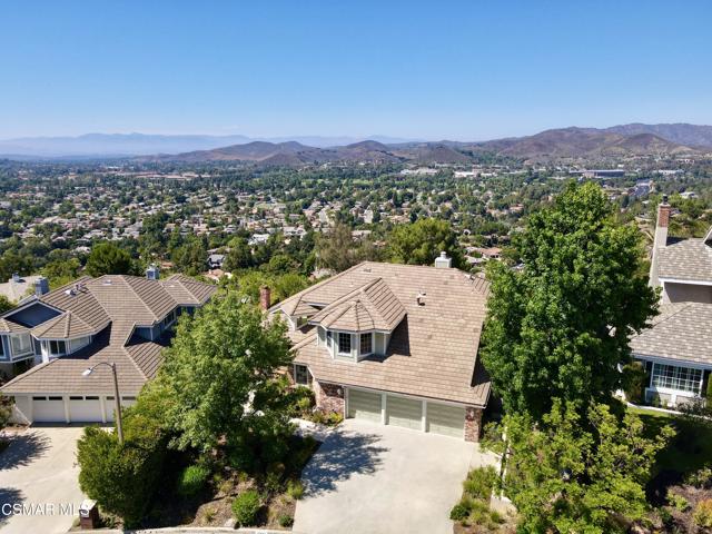 31445 Glenbridge Road, Westlake Village CA: https://media.crmls.org/mediaz/43baee14-2e63-425a-9f7d-e3f0a3ce34b6.jpg