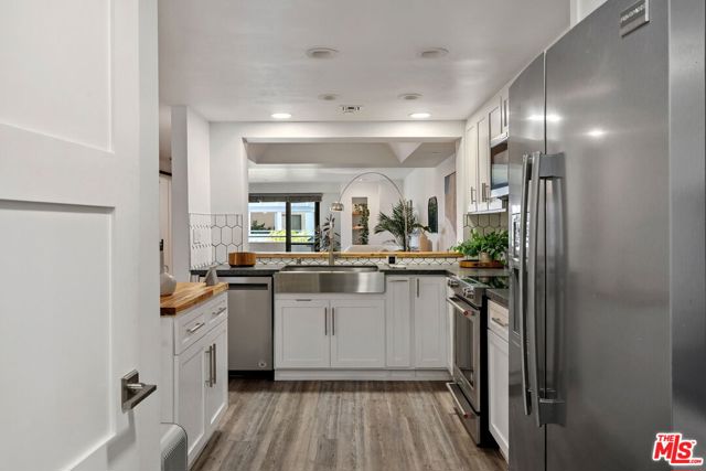 140 Ocean Park Boulevard, Santa Monica CA: https://media.crmls.org/mediaz/43bb0484-9855-44f8-9d77-88450d2914d0.jpg