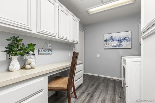 5188 Weymouth Way, Oceanside CA: https://media.crmls.org/mediaz/43bc660b-b723-4ae8-bd52-4c6feb7f0782.jpg