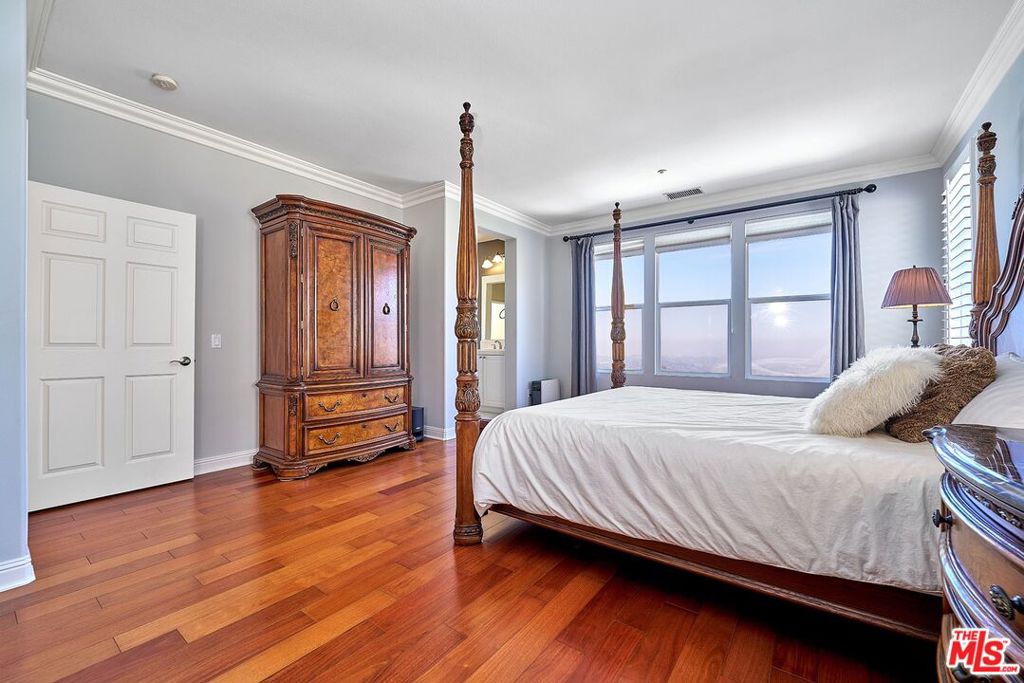 MLS #25475643 image #14