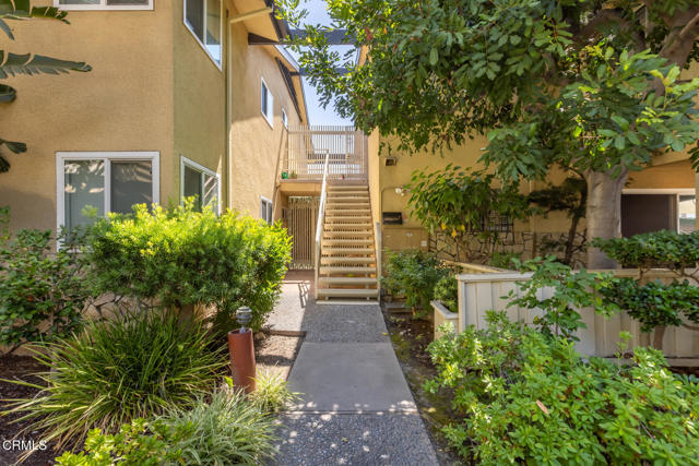 385 Cliff Drive, Pasadena CA: https://media.crmls.org/mediaz/43bd5f68-a19c-4a9e-bcb9-eee42959b70e.jpg
