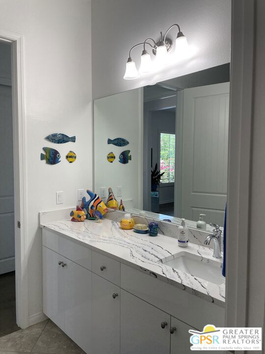 81331 Corte Compras, Indio CA: https://media.crmls.org/mediaz/43be2657-f072-4e78-80f5-9c08bfd3c5cf.jpg