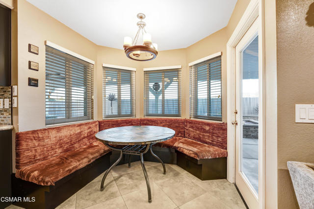 610 Nicole Drive, Newbury Park CA: https://media.crmls.org/mediaz/43be5c66-da1b-4a63-8446-bd533f163f66.jpg
