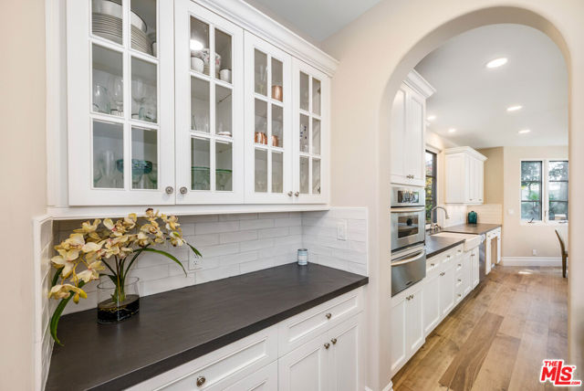 1028 9th Street, Manhattan Beach, California 90266, 5 Bedrooms Bedrooms, ,5 BathroomsBathrooms,Residential,Sold,9th,25532263