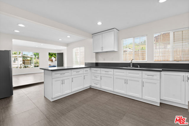 2900 Asbury Street, Los Angeles CA: https://media.crmls.org/mediaz/43c01725-7b1c-47c6-9224-24e79537ed0c.jpg