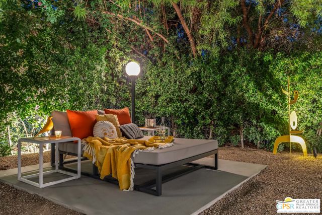 2455 S Via Lazo, Palm Springs CA: https://media.crmls.org/mediaz/43c0cb49-8b25-4925-832c-90eb6209acc4.jpg