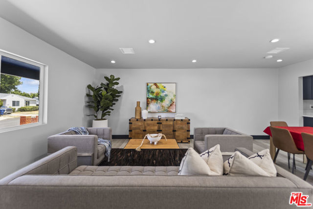 17660 Martha Street, Encino CA: https://media.crmls.org/mediaz/43c32c70-00d4-4174-9843-d5d3eaa3f2d2.jpg