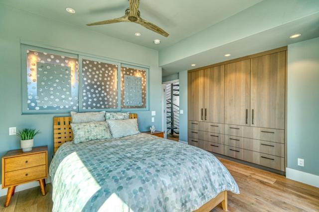 2601 E Cliff, Santa Cruz CA: https://media.crmls.org/mediaz/43c3e7ea-5669-4462-b977-5e0c1d7d14f6.jpg