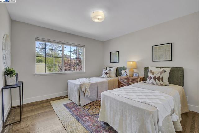 382 Castello Rd, Lafayette CA: https://media.crmls.org/mediaz/43c456a9-1cbd-4f7e-827f-7e8fe51bb9d1.jpg