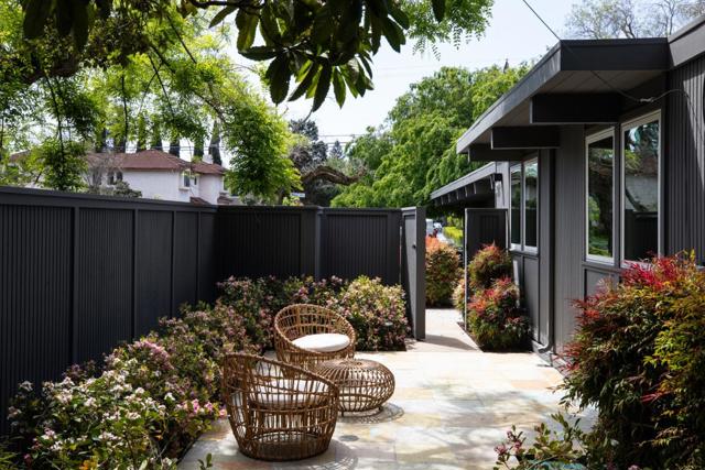 801 Talisman Drive, Palo Alto CA: https://media.crmls.org/mediaz/43c53f11-b8dd-47a6-8775-eefbafbc0b68.jpg