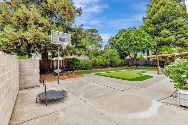 502 Cartagena Ln, San Ramon CA: https://media.crmls.org/mediaz/43c64c89-804a-42b7-889b-2777cfa765f9.jpg