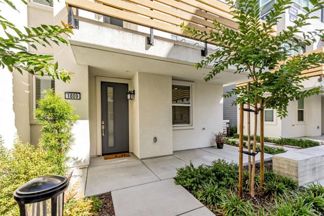 1809 Joshua Tree Circle, Milpitas CA: https://media.crmls.org/mediaz/43c6d4db-620c-411d-a363-3e98f8dd6c4e.jpg