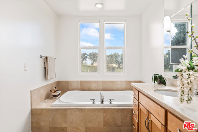 502 Rosecrans Avenue, Manhattan Beach, California 90266, 2 Bedrooms Bedrooms, ,2 BathroomsBathrooms,Residential,For Sale,Rosecrans,26828137