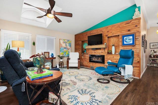 1600 E. Vista Way, Vista CA: https://media.crmls.org/mediaz/43c80686-aca7-466b-9fe2-74ece902db2f.jpg