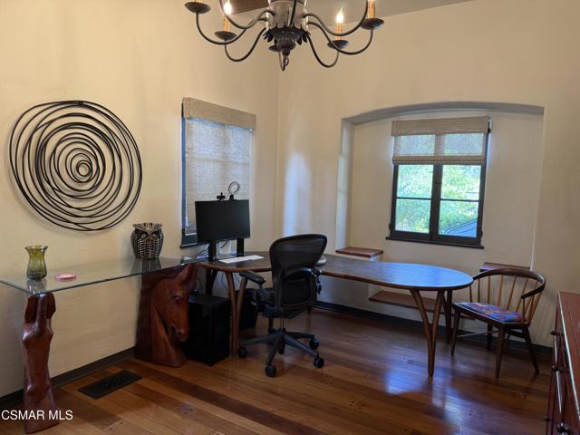 1979 Allen Avenue, Altadena CA: https://media.crmls.org/mediaz/43c817af-1b80-4aea-9b34-c2c496ad196e.jpg