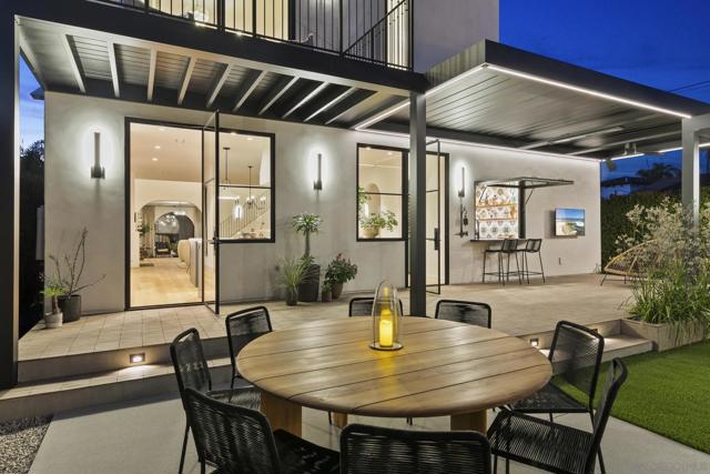 4223 Middlesex Dr, San Diego CA: https://media.crmls.org/mediaz/43c89528-2cd2-4726-9588-4313639c61bc.jpg