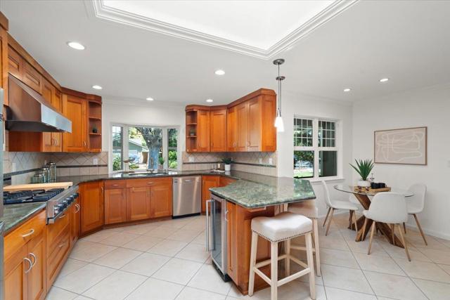 688 Kingswood Way, Los Altos CA: https://media.crmls.org/mediaz/43c8f743-db2f-4a01-919c-0fe0ca25e16a.jpg