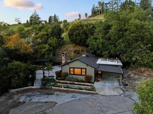 11265 Canyon Drive, San Jose CA: https://media.crmls.org/mediaz/43c902ac-88f5-41bc-a5dd-37248b5753a4.jpg