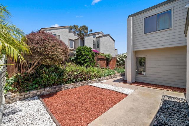 5751 Menorca Dr, San Diego CA: https://media.crmls.org/mediaz/43c981cf-9c44-4d0e-bebc-280c7fbedc38.jpg