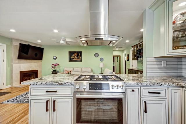 163 Roxbury, Santa Clara CA: https://media.crmls.org/mediaz/43c9a75a-fddb-4099-a264-ea8f6f0f2e38.jpg