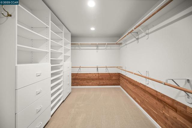 1023 White Gate Rd, Alamo CA: https://media.crmls.org/mediaz/43ca776f-8e57-4974-b299-593a1b42c1e0.jpg