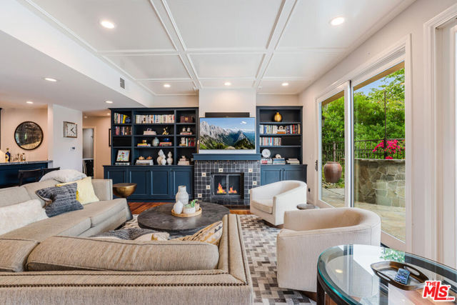 Drew Fenton | 17589 Camino De Yatasto Pacific Palisades CA | MLS: 7491163