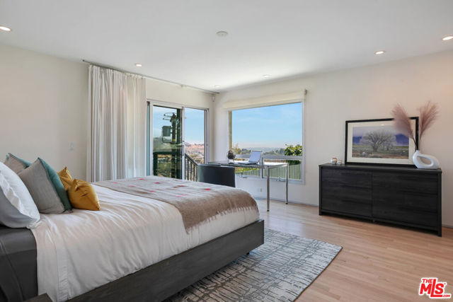 2742 Creston Drive, Los Angeles CA: https://media.crmls.org/mediaz/43cb95d6-497f-4be3-a427-577e8d6a9567.jpg
